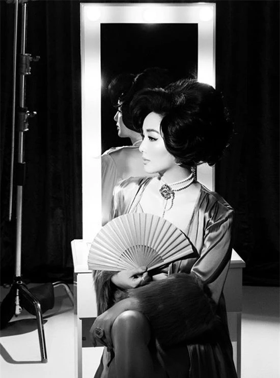 Ngắm nhan sắc Giáng My trong ảnh đen trắng, nhiều bạn bè, khán giả nhận xét trông cô giống hai minh tinh nổi tiếng của thế kỷ trước là Thẩm Thúy Hằng và Audrey Hepburn.