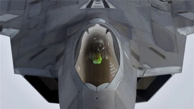 Vu khi phong than loi hai cua phi cong F-22 My-Hinh-6