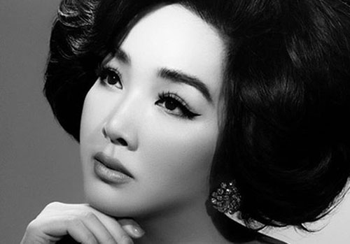 Nhan sắc của Giáng My trong ảnh đen trắng