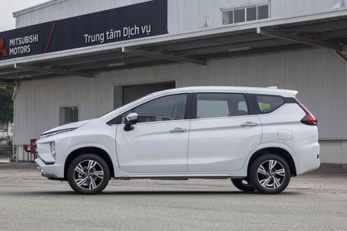Mitsubishi Xpander giá rẻ, bỏ xa Toyota Innova, Suzuki Ertiga ở phân khúc MPV