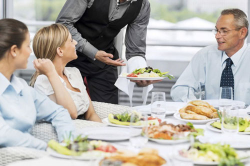 9 món ăn mà nhân viên nhà hàng khuyên bạn tuyệt đối không gọi, cái thứ 4 sẽ khiến bạn "sốc"