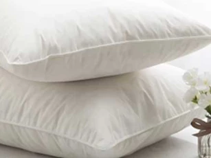 Nhân viên khách sạn tiết lộ 3 bước đơn giản giúp ruột gối căng phồng như lúc mới mua