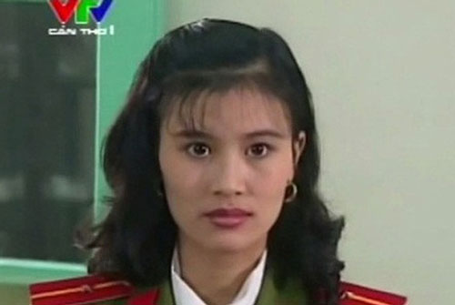 2 lần hôn nhân trắc trở của Hoa Thúy - nữ cảnh sát hình sự nổi tiếng màn ảnh Việt