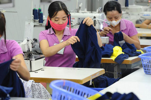 Số lao động mất việc làm có thể tăng khoảng 100.000 người mỗi tháng