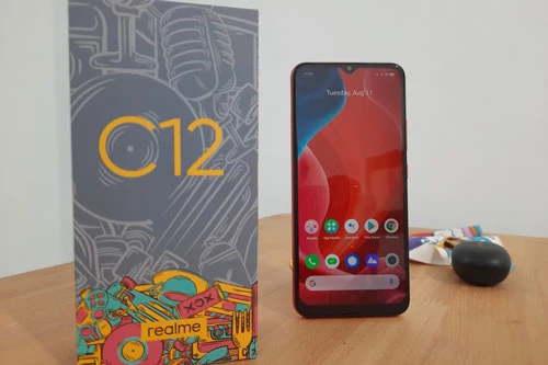 Realme C12.