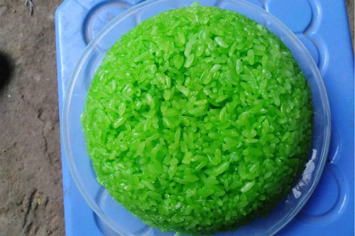 Hướng dẫn nấu xôi lá dứa nước cốt dừa bằng nồi cơm điện ăn là ghiền