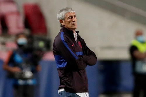 Rộ tin Barcelona đã sa thải Quique Setien
