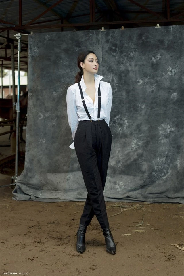 Hoa hậu Lương Thùy Linh tung bộ ảnh “cực độc” đón tuổi 20 - Ảnh 8.