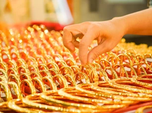 Giá vàng hôm nay (15/8): Giao dịch trên mốc 56 triệu đồng/lượng.