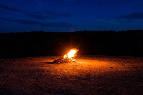 Núi lửa nhỏ nhất thế giới chỉ cao vỏn vẹn hơn 1m, cháy âm ỉ gần trăm năm