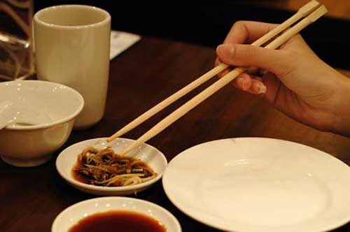 Dùng đũa tới thời điểm này phải thay, nếu không dễ mắc ung thư gan