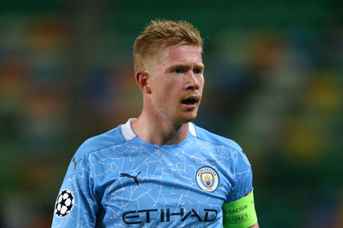 De Bruyne có danh hiệu an ủi sau khi Man City rời Champions League