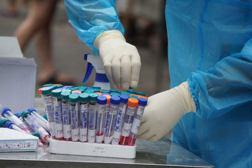 Bộ Y tế công bố thêm 11 ca mắc COVID-19 tại Đà Nẵng, Hà Nội, Khánh Hòa