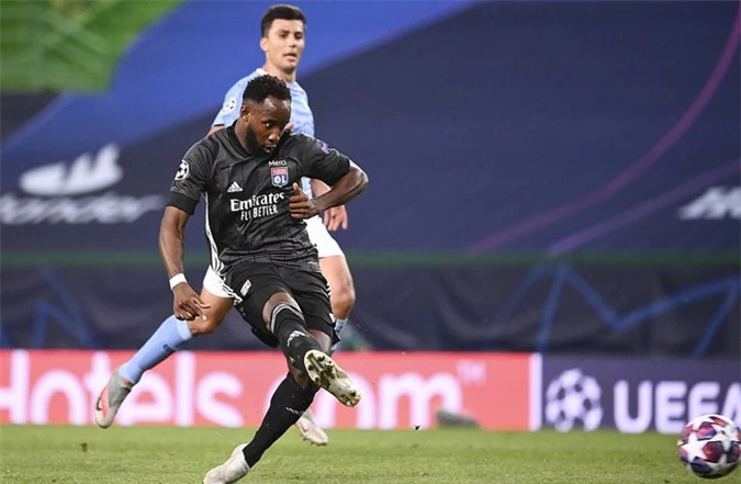 Dembele ghi 4 bàn sau 3 trận đối đầu Man City