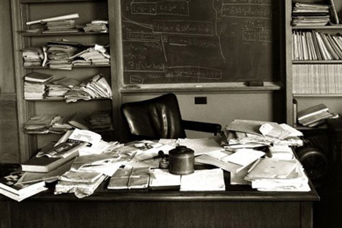 Công bố ảnh hiếm ngày thiên tài Albert Einstein qua đời