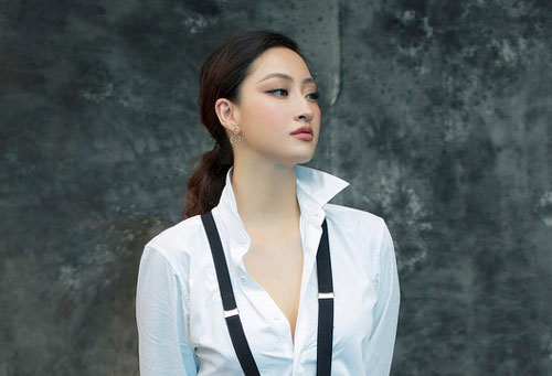 Hoa hậu Lương Thùy Linh khoe sắc tuổi 20