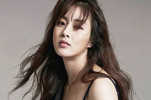 Tình cũ Hyun Bin bất ngờ lên xe hoa