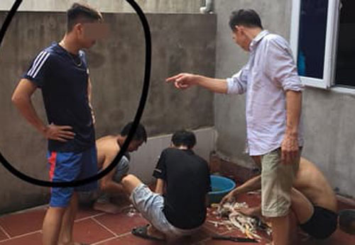 Anh chàng đến nhà bố vợ chơi, bảo thịt vịt thì hồn nhiên đáp: 'Đến ăn cho là may, thanh niên giờ ai biết làm đâu'