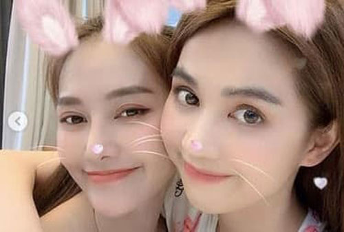 Bất chấp bị 'ném đá' là nịnh nọt Ngọc Trinh, Linh Chi vẫn bênh đàn chị hết lời