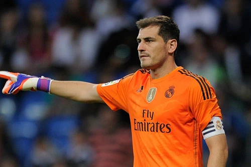 6. Iker Casillas (thời gian thi đấu từ 1999 đến 2015).