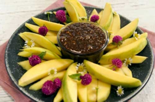 Cách làm nước chấm xoài xanh kiểu Thái ngon "nuốt lưỡi"