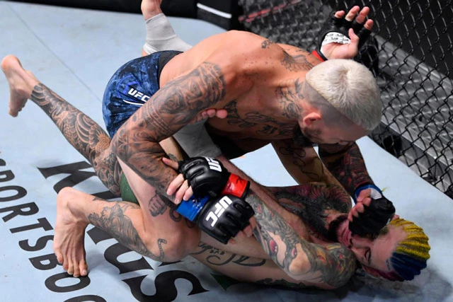 Marlon Vera hạ knock-out Sean O'Malley.