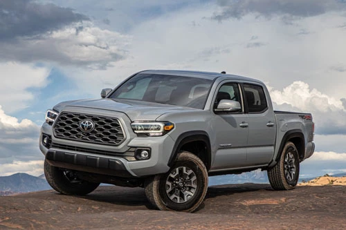 7. Toyota Tacoma (doanh số: 17.412 chiếc).