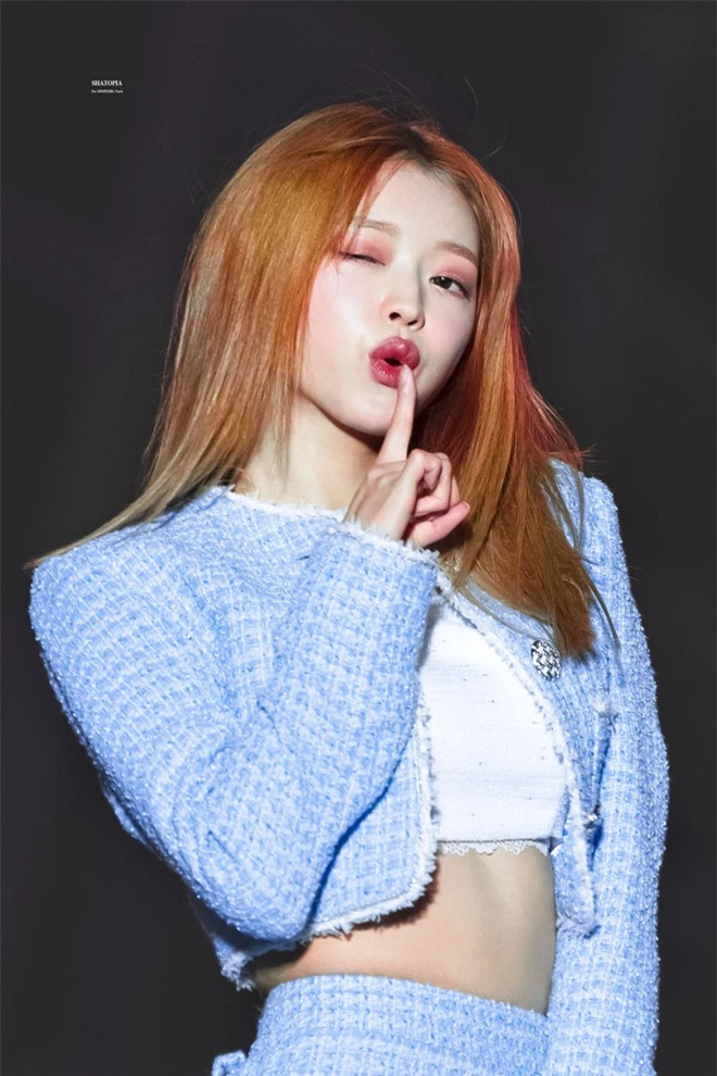 YooA (Oh My Girl) gây sốt với body siêu thực, Netizen lo sợ BLACKPINK sớm bị soán ngôi   - Ảnh 5