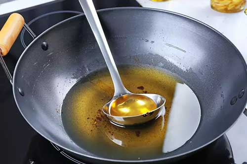 2 loại dầu ăn chứa chất độc dễ gây ung thư, nhiều gia đình Việt vẫn đang sử dụng