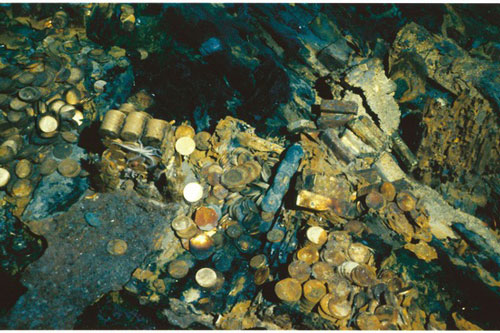 Thợ săn kho báu nộp 500 đồng vàng trị giá 58 tỷ đồng vì lý do bất ngờ