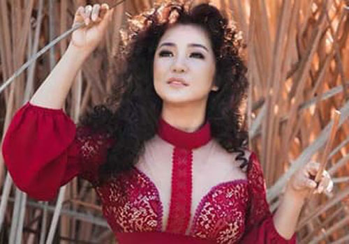 Thúy Nga lòng đau như cắt khi xa con, tiết lộ không có thu nhập phải rút tiền tiết kiệm để tiêu