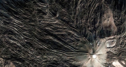 Những hình ảnh vệ tinh kỳ lạ biến Trái Đất trở nên lạ lẫm