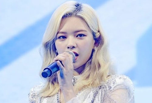 Twice lộ bằng chứng hát nhép khiến netizen tức giận