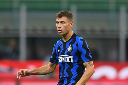 Tiền vệ trung tâm: Nicolo Barella (Inter Milan).