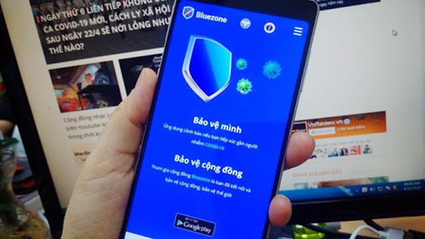 Cài đặt ứng dụng Bluezone giúp bảo vệ mình, bảo vệ cộng đồng trong cuộc chiến chống đại dịch Covid-19 (Ảnh: Internet)