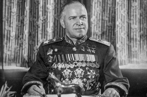 Sự lận đận chính trường của nguyên soái nổi tiếng Liên Xô