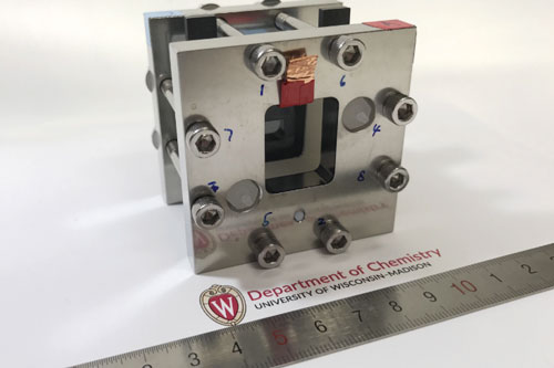 Pin mặt trời lỏng giúp lưu trữ và tái tạo năng lượng hiệu quả