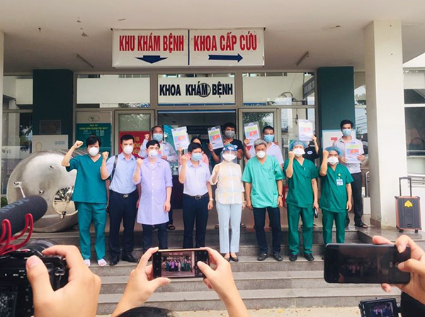 Đà Nẵng: Chiều 18/8, 23 bệnh nhân Covid-19 được ra viện, trong đó có 4 ca chạy thận nhân tạo 