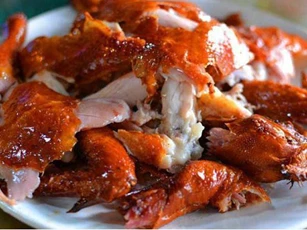 Không cần nước hay dầu ăn, cho thịt gà vào nồi cơm điện được ngay món nướng ngon thế này