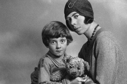 Tiết lộ về cuộc đời của “cha đẻ” hình tượng gấu Pooh