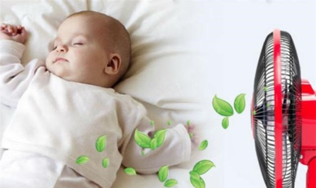 Mẹ hối hận vì nghĩ bật quạt khi ngủ khiến con viêm phổi, lý giải của bác sĩ gây bất ngờ