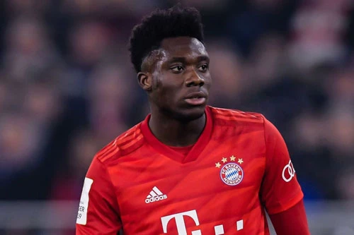 Hậu vệ trái: Alphonso Davies (Bayern Munich, 73 triệu euro).