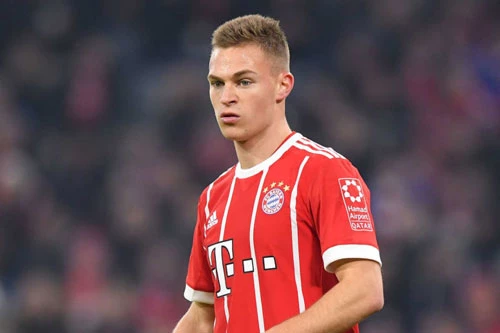 Tiền vệ trung tâm: Joshua Kimmich (Bayern, 77 triệu euro).