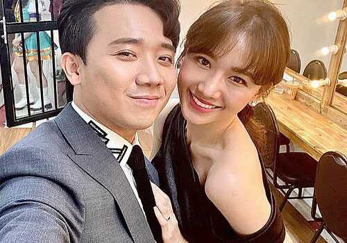 Vợ chồng Trấn Thành-Hari Won ngẫu hứng cover ca khúc 'Khác biệt to lớn' cực đáng yêu