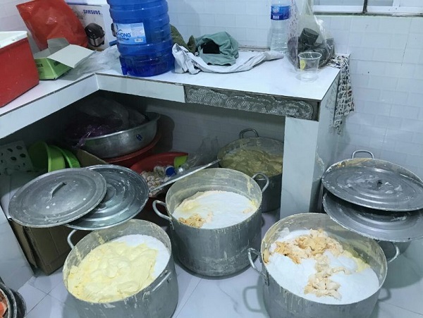 Long An: Giám sát tiêu hủy trên 1 tấn nguyên liệu dùng sản xuất mỹ phẩm