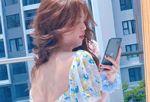 Bị lộ nhược điểm trên gương mặt, Ngọc Trinh phản ứng thế nào?