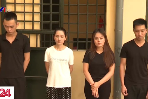 Hà Nội: Lên mạng tìm việc, hai cô gái trẻ bị bắt vào "động" karaoke, ép tiếp khách