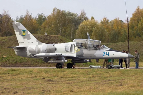 Không quân Ukraine dự định thay thế máy bay huấn luyện L-39 Albatros bằng EMB-314 Super Tucano. Ảnh: Topwar.