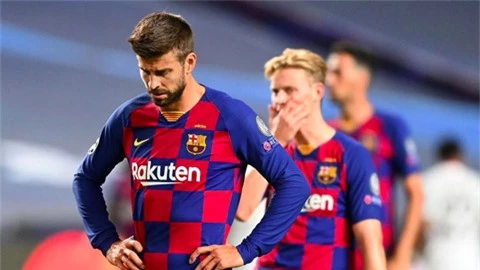 Tranh thủ Barca khủng hoảng, Fulham tính đưa Pique trở lại Anh