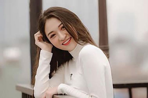 Lại thêm thí Hoa hậu Việt Nam 2020 visual đỉnh cao: Từng đóng 'Về nhà đi con' và còn làm việc tại VTV